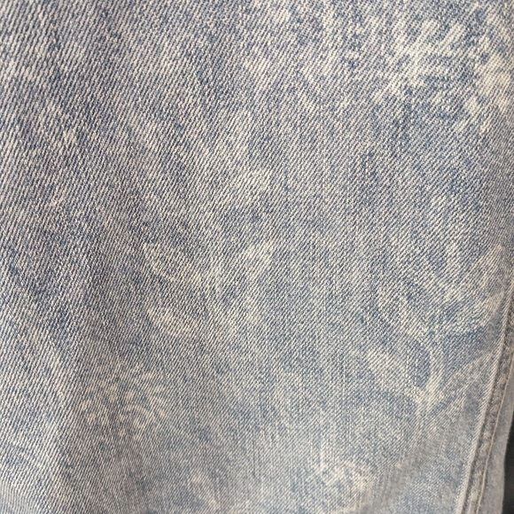 Distressed denim jacket, fitted not oversized - Picture 6 of 9